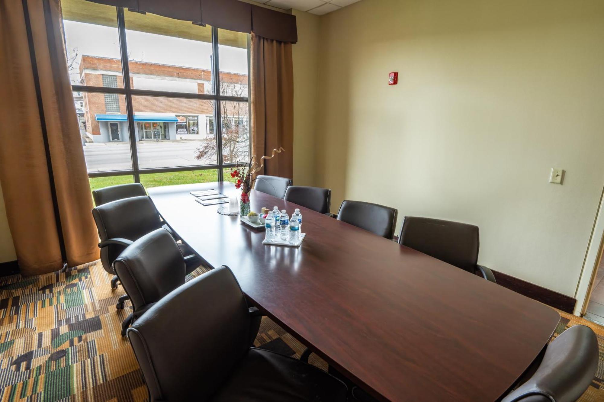 Quality Inn & Suites Downtown Mansfield Εξωτερικό φωτογραφία
